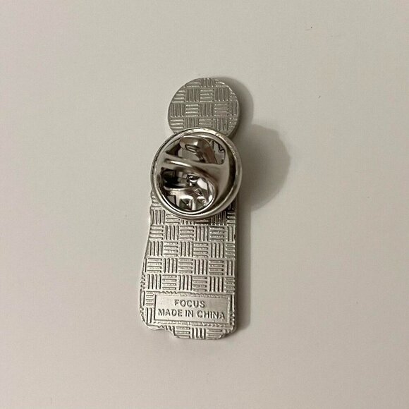 Vintage Route 66 Casino Gas Pump Shaped Souvenir Enamel Lapel Pin - Picture 3 of 7